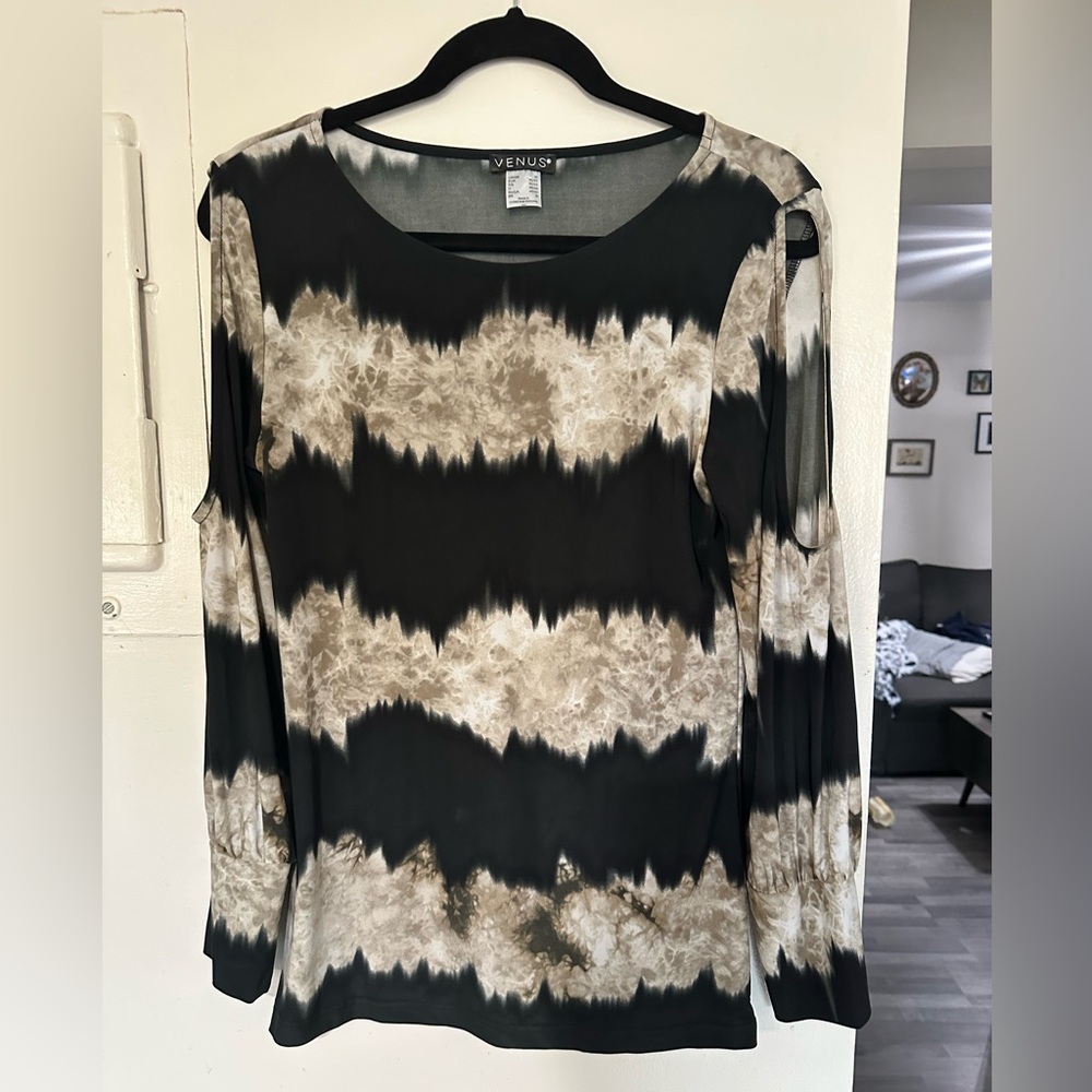 Venus Blouse Top Casual Cold Shoulder Sleeve Cut Out Size Medium